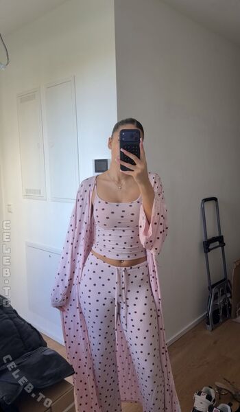 Zoesalg page leaked private photo uncensored HD quality