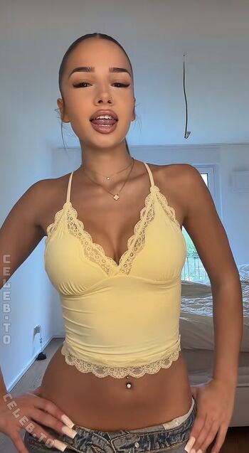 Zoesalg page leaked private photo uncensored HD quality