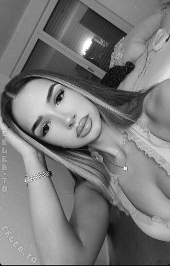 Zoesalg page leaked private photo uncensored HD quality