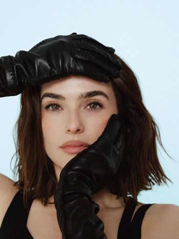 Zoey deutch page leaked private photo uncensored HD quality