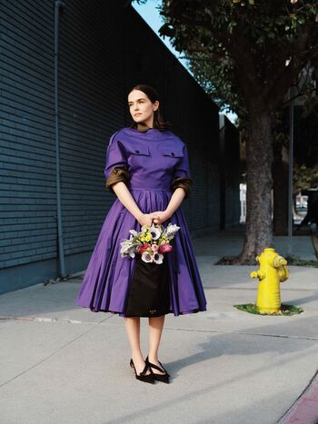 Zoey deutch page leaked private photo uncensored HD quality