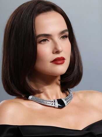 Zoey deutch page leaked private photo uncensored HD quality