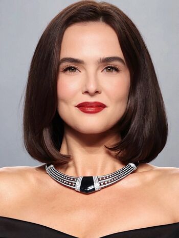 Zoey deutch page leaked private photo uncensored HD quality