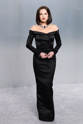 Zoey deutch page leaked private photo uncensored HD quality