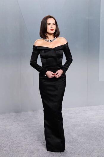 Zoey deutch page leaked private photo uncensored HD quality