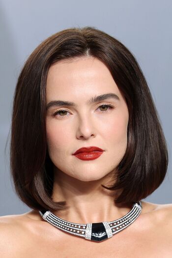 Zoey deutch page leaked private photo uncensored HD quality