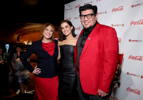 Zoey deutch leaked private photo uncensored HD quality