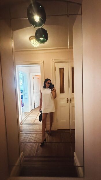 Zoey deutch page leaked private photo uncensored HD quality
