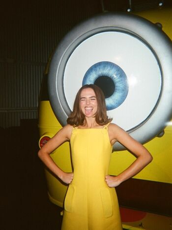 Zoey deutch page leaked private photo uncensored HD quality