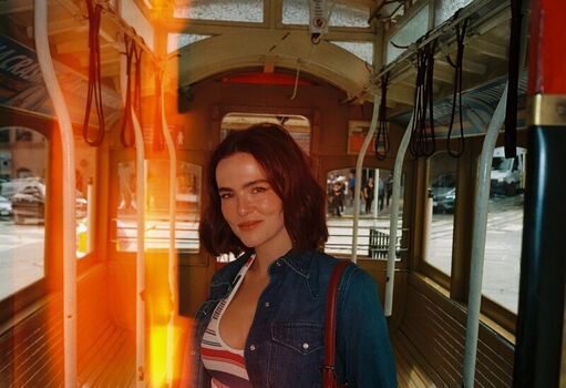 Zoey deutch page leaked private photo uncensored HD quality