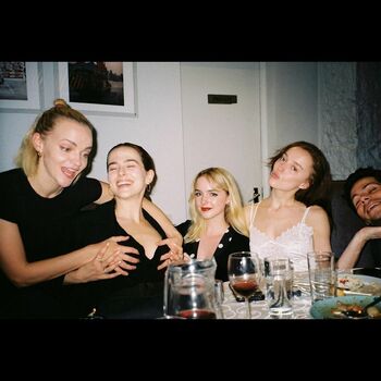 Zoey deutch leaked private photo uncensored HD quality