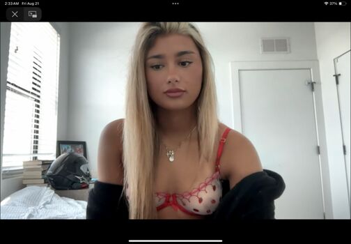 Zoeycaldwellxo leaked private photo uncensored HD quality